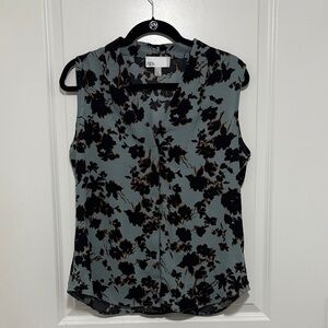 Chic Floral Sleeveless Blouse in Black and Gray